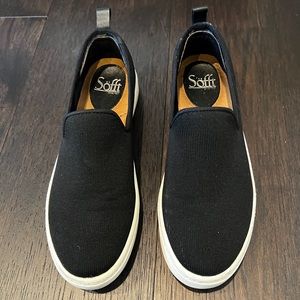 Sofft black knit slip on women’s shoes size 8